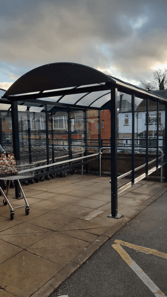 aldi – various stores – wet weather queuing solutions 1